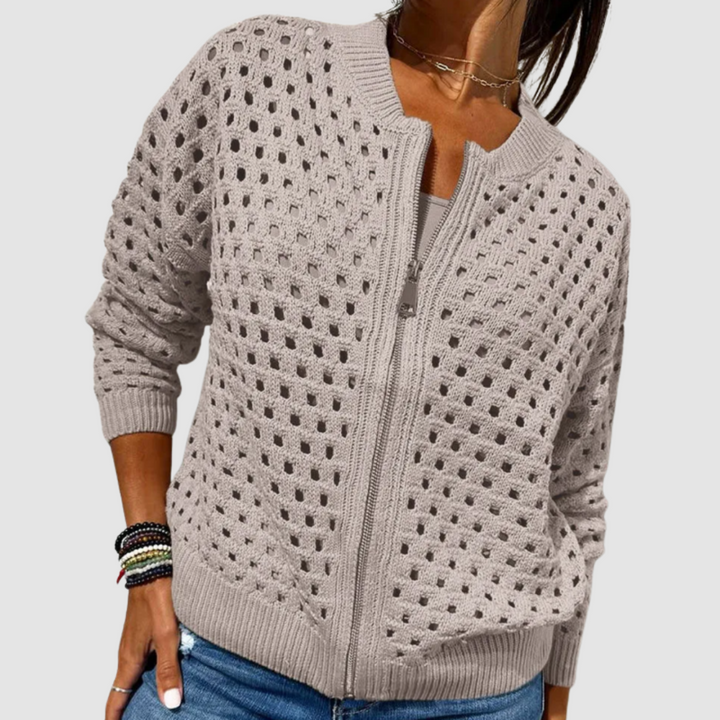 Auriane – Chic Refinement