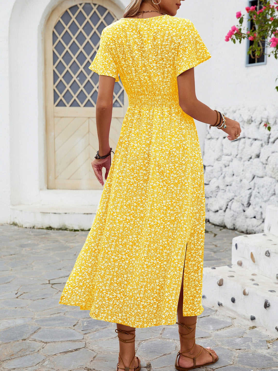 Gina - A Floral Elegance