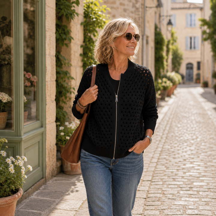 Auriane – Chic Refinement